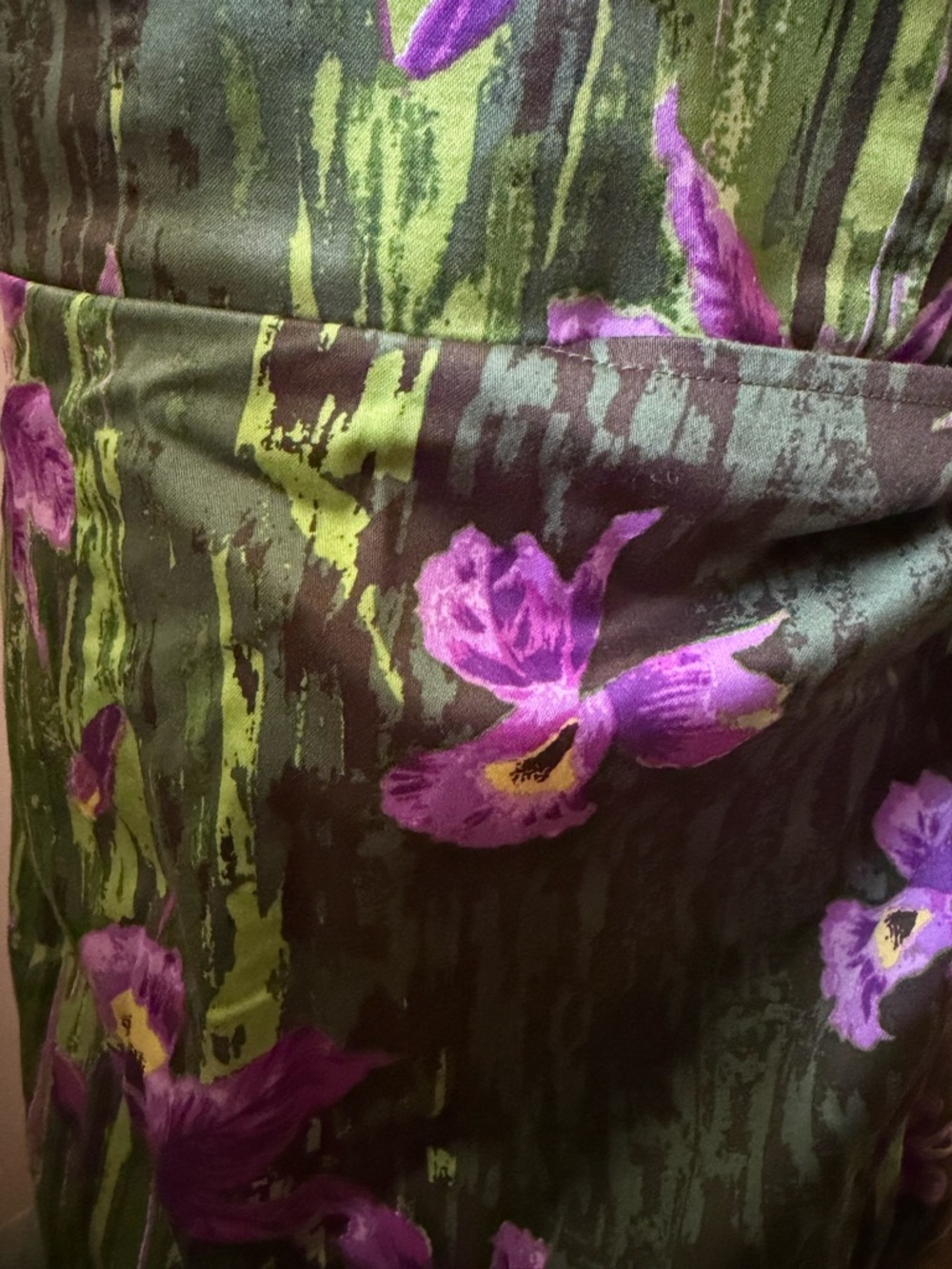 RARE! Pinup Girl Clothing Hawaiian purple flower print wiggle dress - Picture 3 of 5